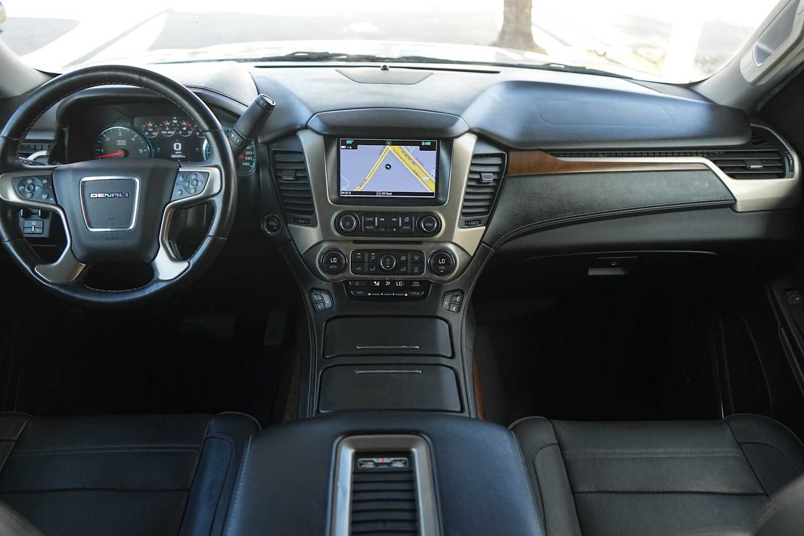 Thumbnail: 2019 GMC Yukon XL - 10