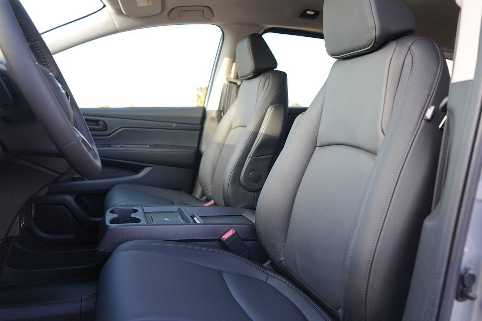 Thumbnail: 2026 Honda Odyssey - 11