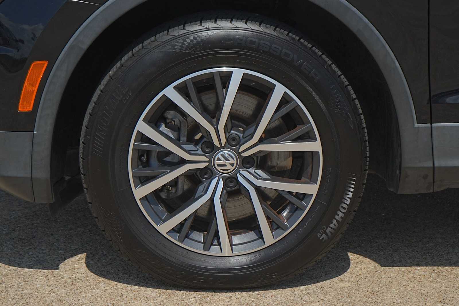Thumbnail: 2020 Volkswagen Tiguan - 6