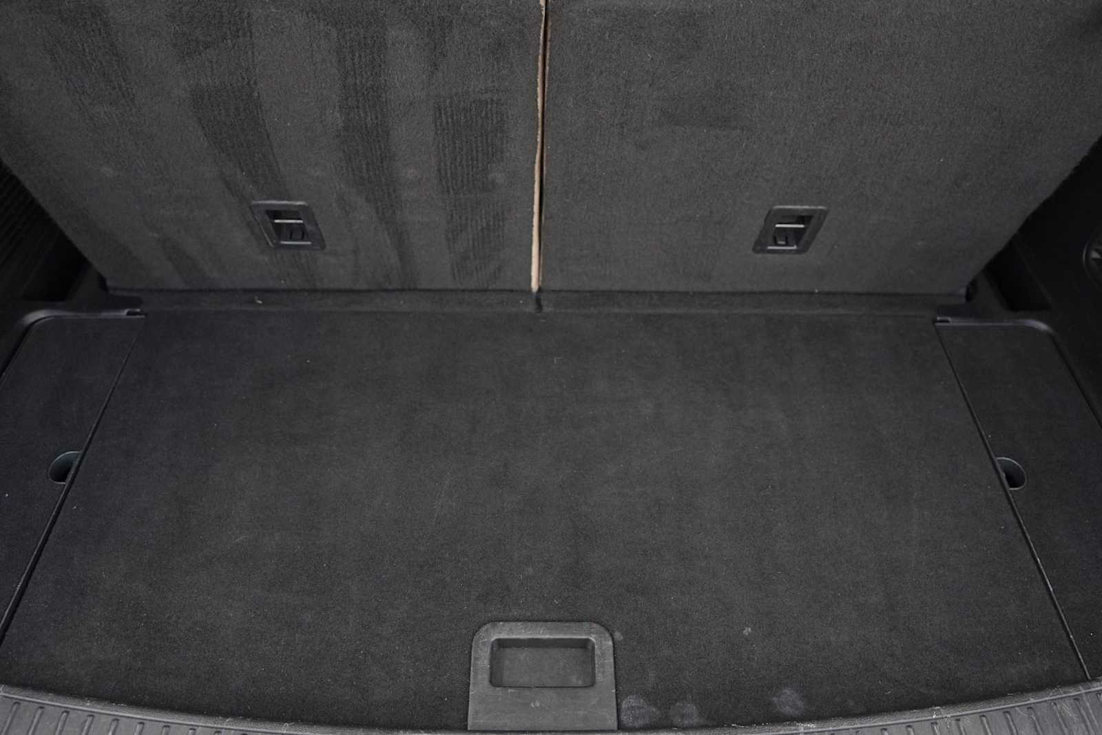 Thumbnail: 2020 Ford Explorer - 27