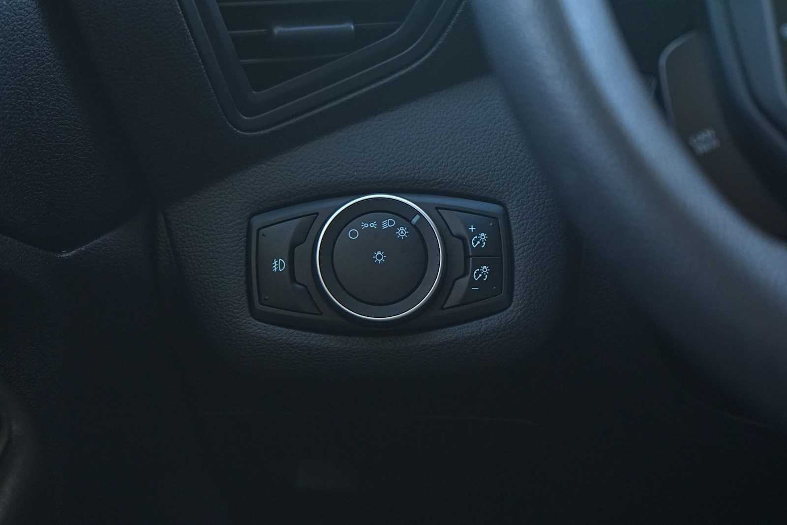 Thumbnail: 2015 Ford Escape - 24