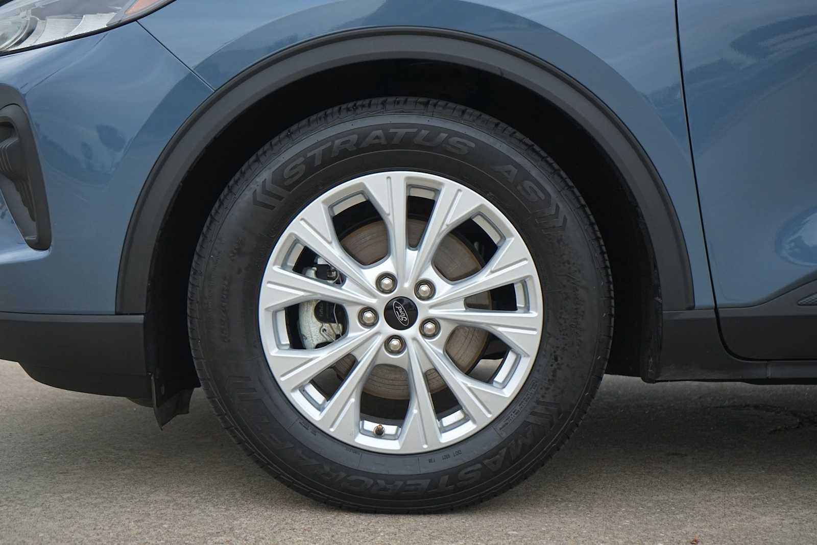 Thumbnail: 2023 Ford Escape - 7