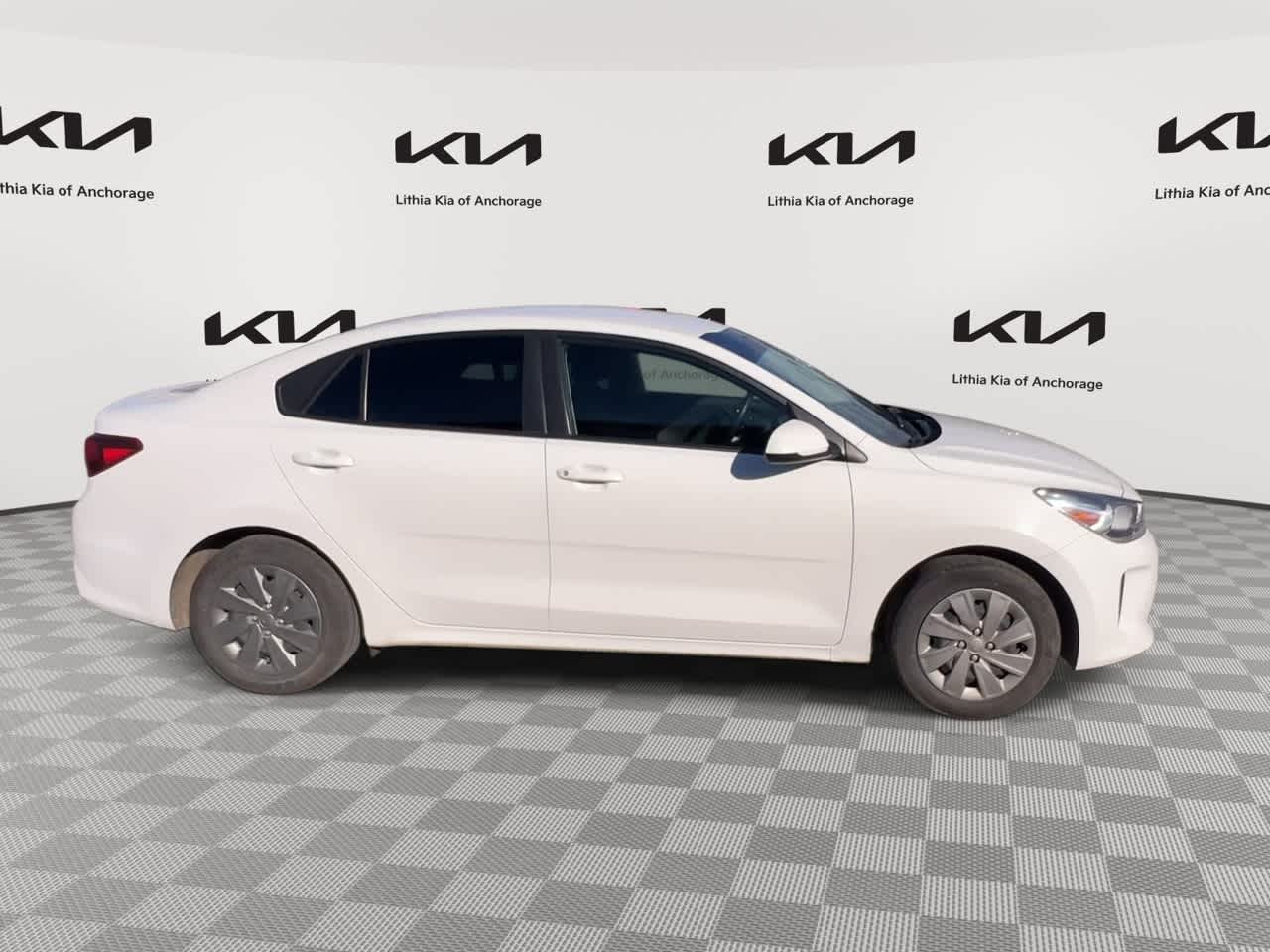 Thumbnail: 2019 Kia Rio - 9