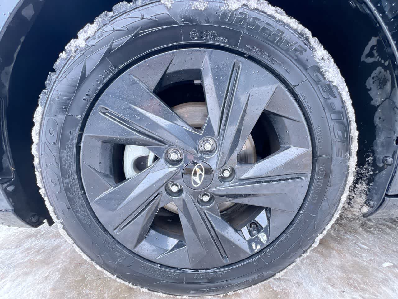 Thumbnail: 2023 Hyundai Elantra - 10