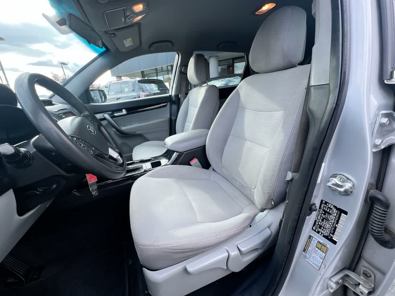 Thumbnail: 2015 Kia Sorento - 11