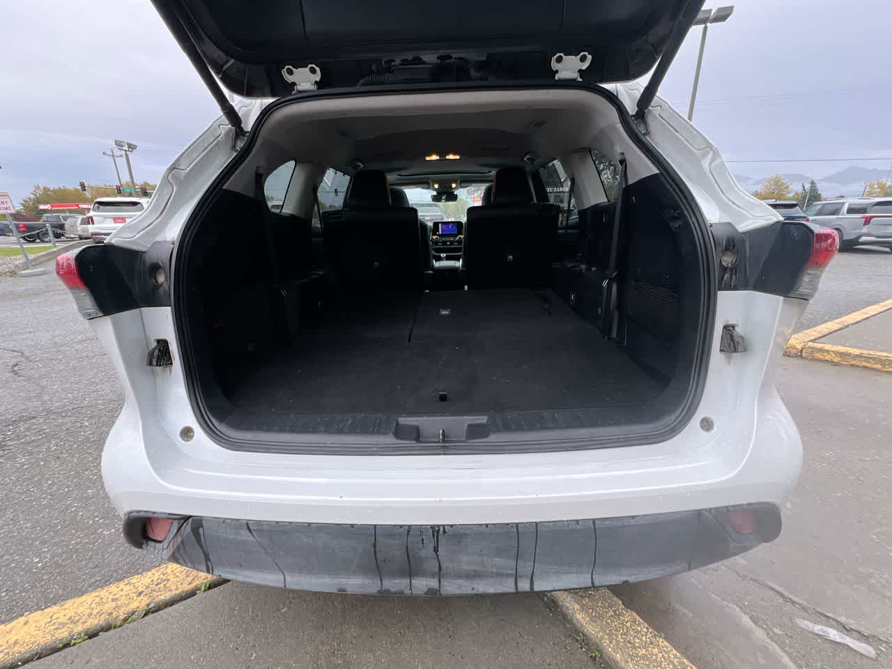 Thumbnail: 2024 Toyota Highlander - 25