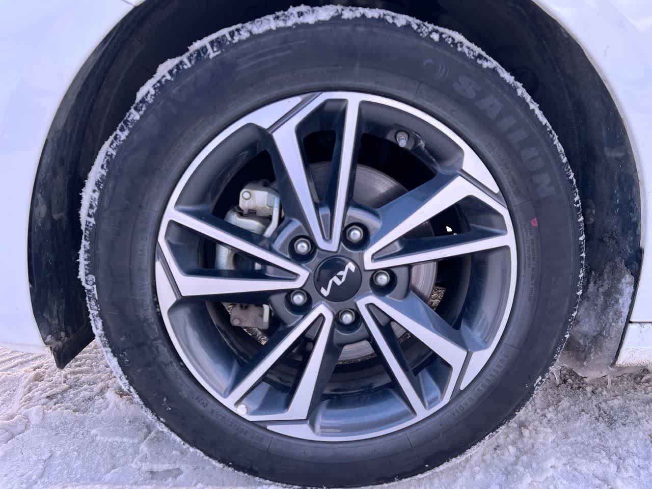 Thumbnail: 2023 Kia Forte - 2