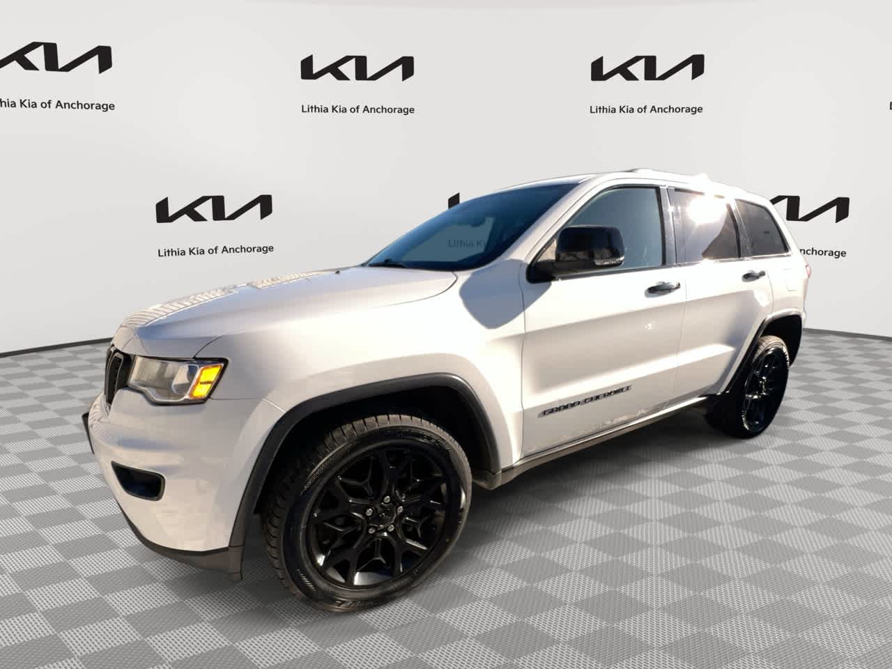 Thumbnail: 2020 Jeep Grand Cherokee - 1