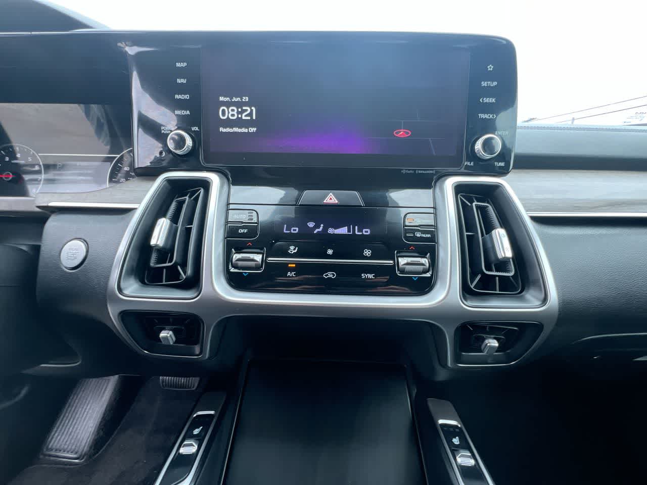 Thumbnail: 2022 Kia Sorento - 19