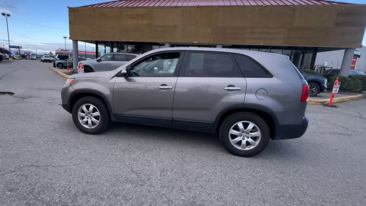 Thumbnail: 2013 Kia Sorento - 5