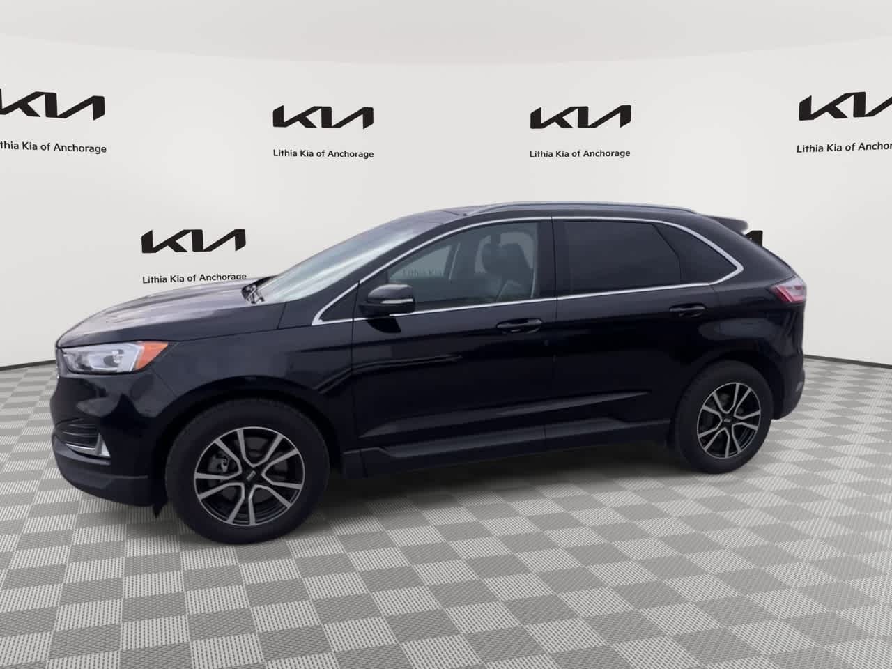 Thumbnail: 2020 Ford Edge - 8
