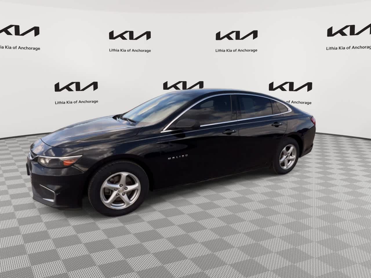 Thumbnail: 2017 Chevrolet Malibu - 5