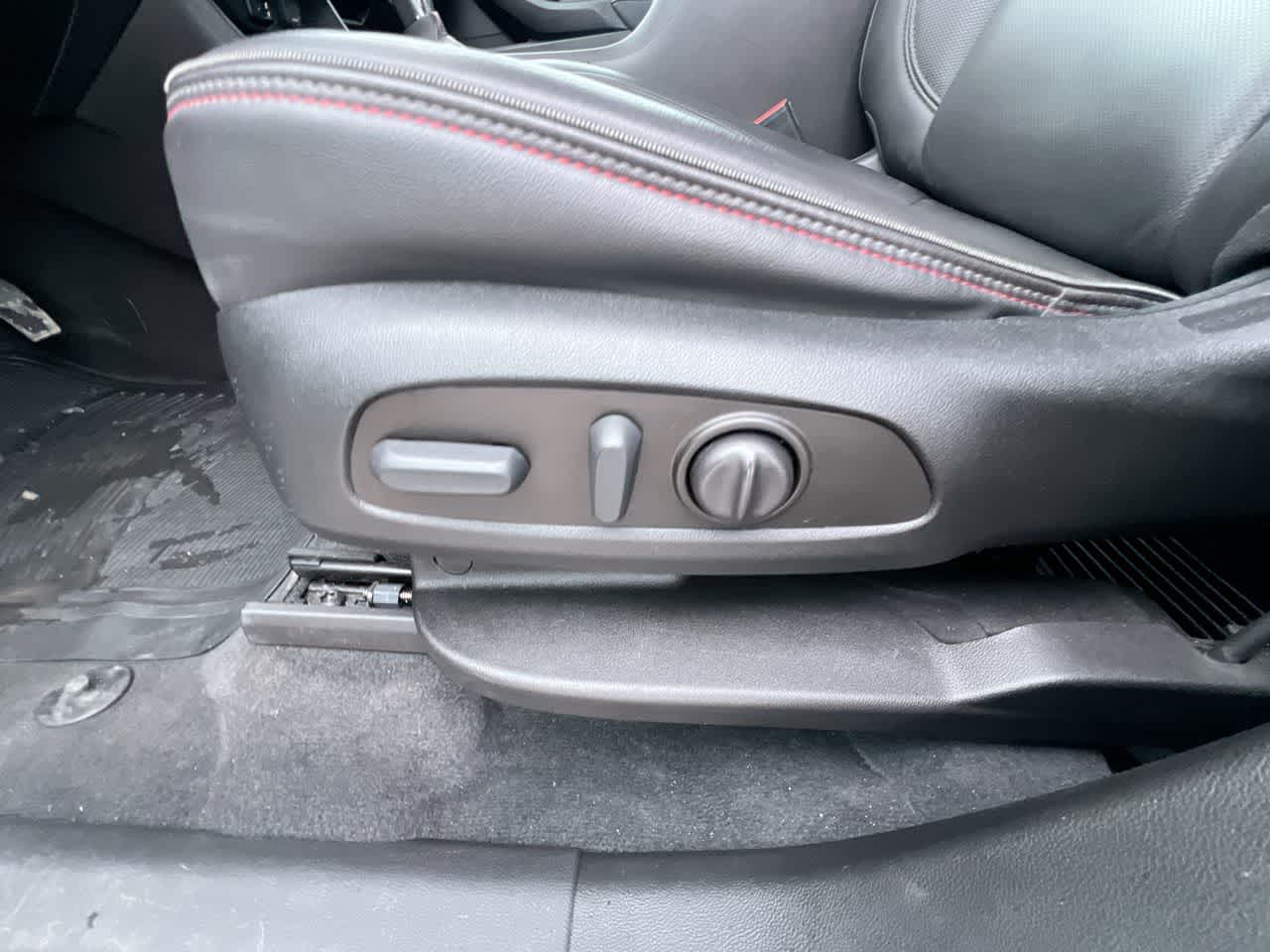 Thumbnail: 2023 Chevrolet Traverse - 12