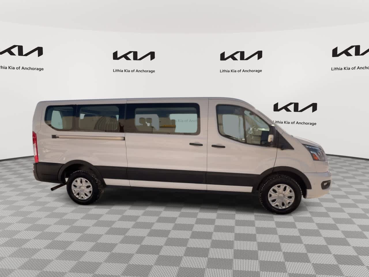 Thumbnail: 2023 Ford Econoline - 9