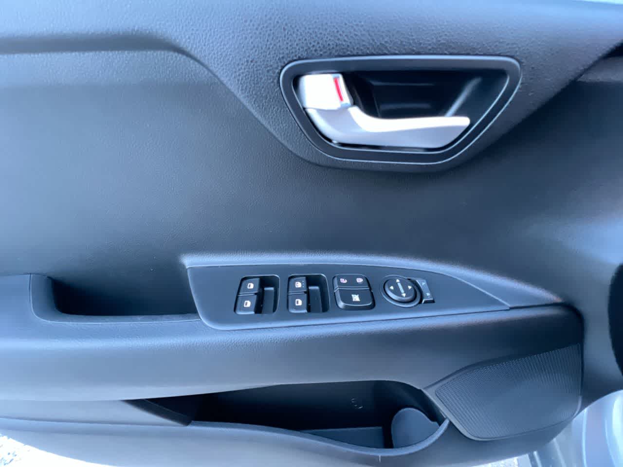 Thumbnail: 2023 Kia Rio - 13