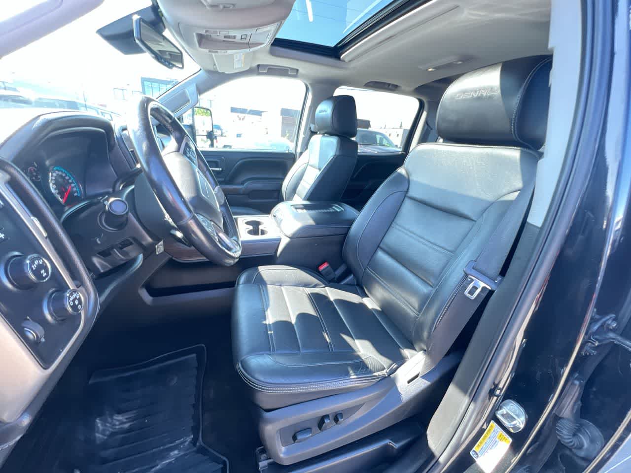 2017 GMC Sierra 2500 Denali 11