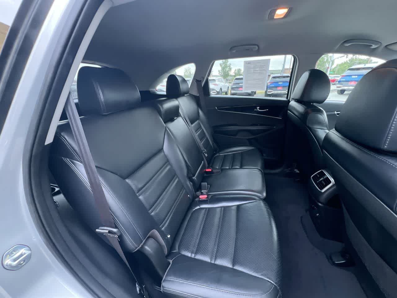 Thumbnail: 2019 Kia Sorento - 24