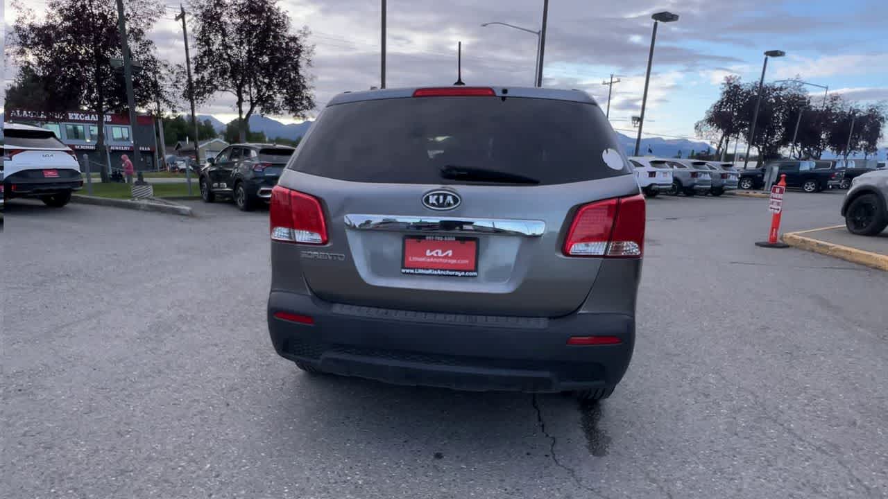 Thumbnail: 2013 Kia Sorento - 7