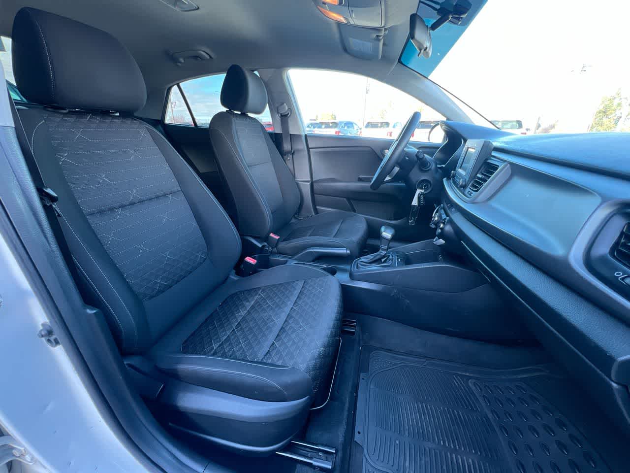 Thumbnail: 2019 Kia Rio - 28
