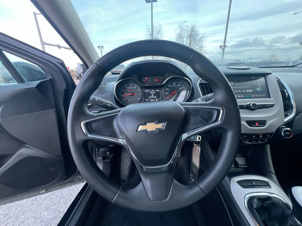 Thumbnail: 2018 Chevrolet Cruze - 14
