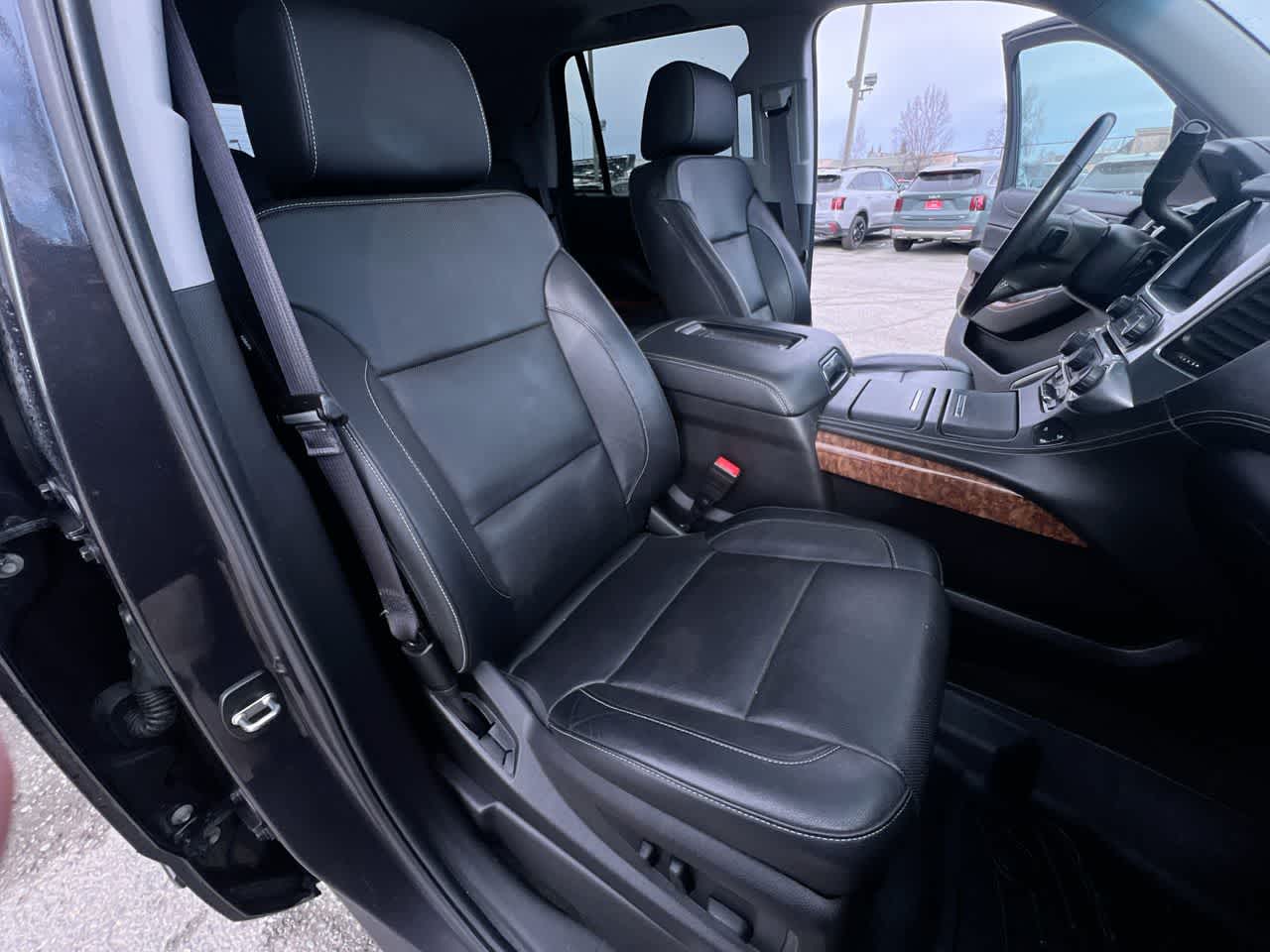 Thumbnail: 2017 Chevrolet Tahoe - 28