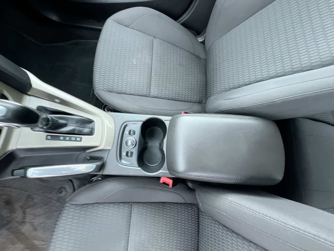 Thumbnail: 2012 Ford Focus - 21