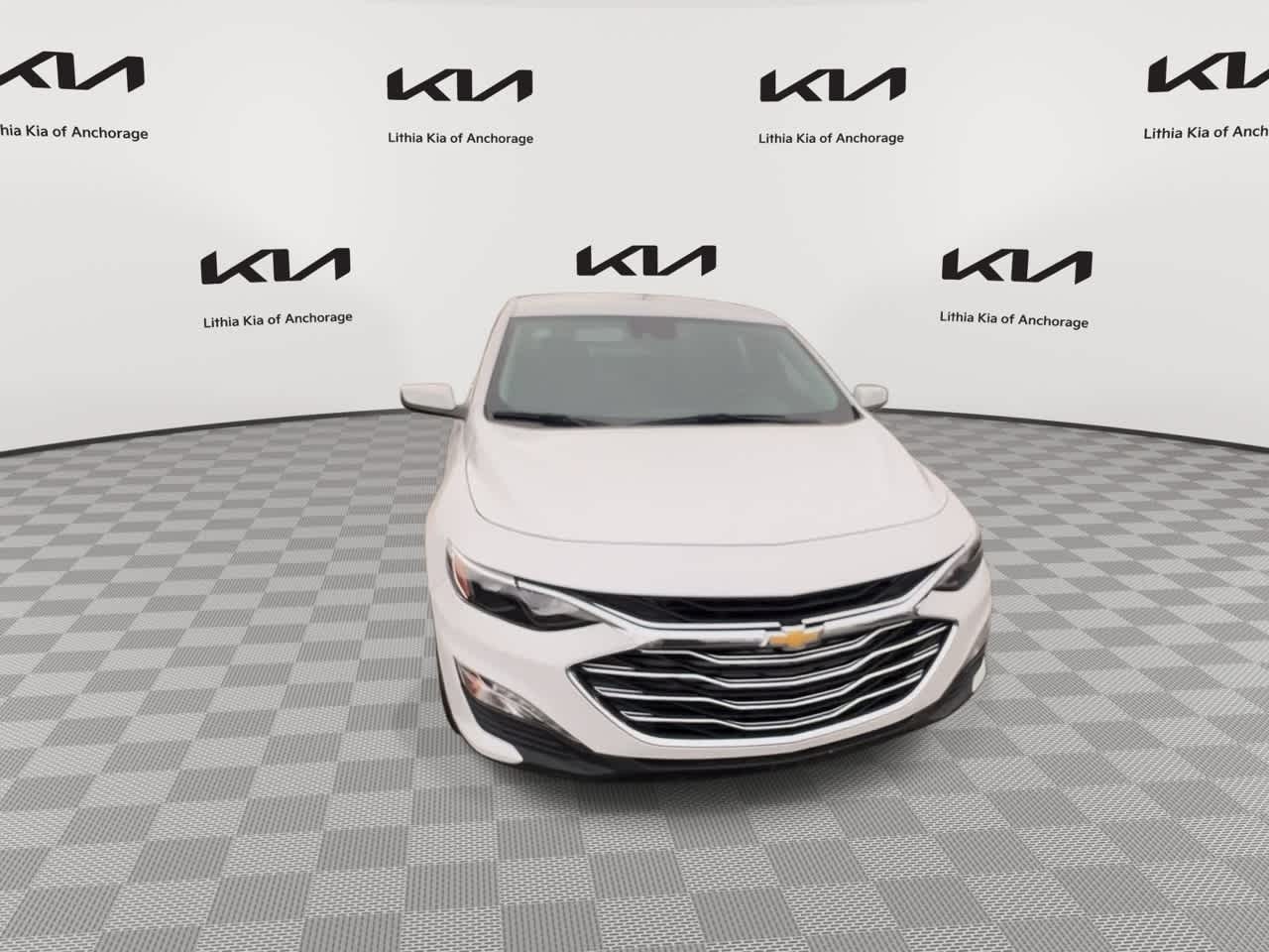 Thumbnail: 2023 Chevrolet Malibu - 3