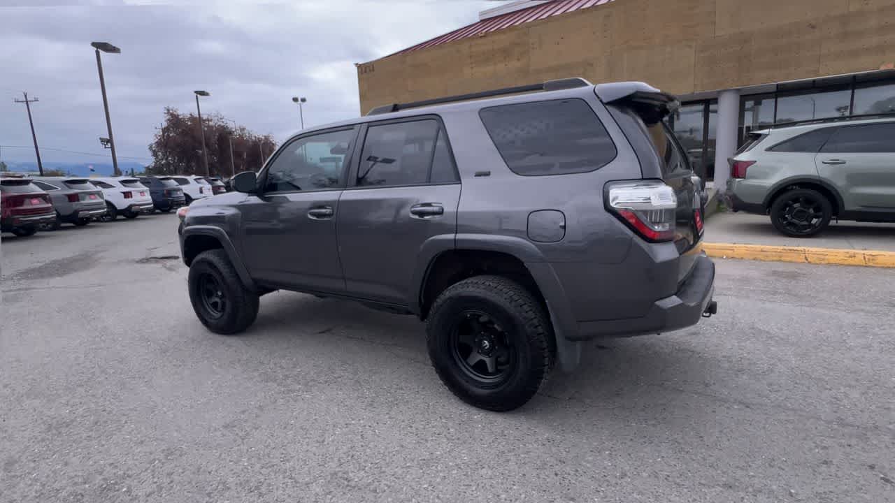 Thumbnail: 2019 Toyota 4Runner - 6