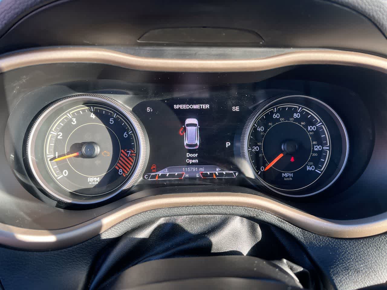 Thumbnail: 2015 Jeep Cherokee - 15