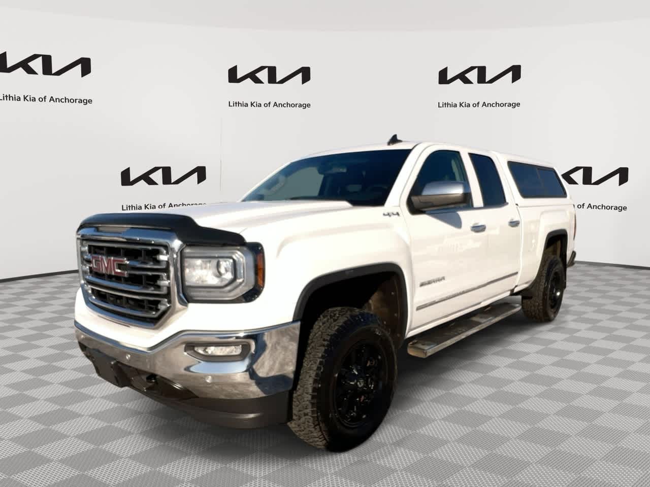 2017 GMC Sierra 4WD Double Cab Standard Box SLT's photo