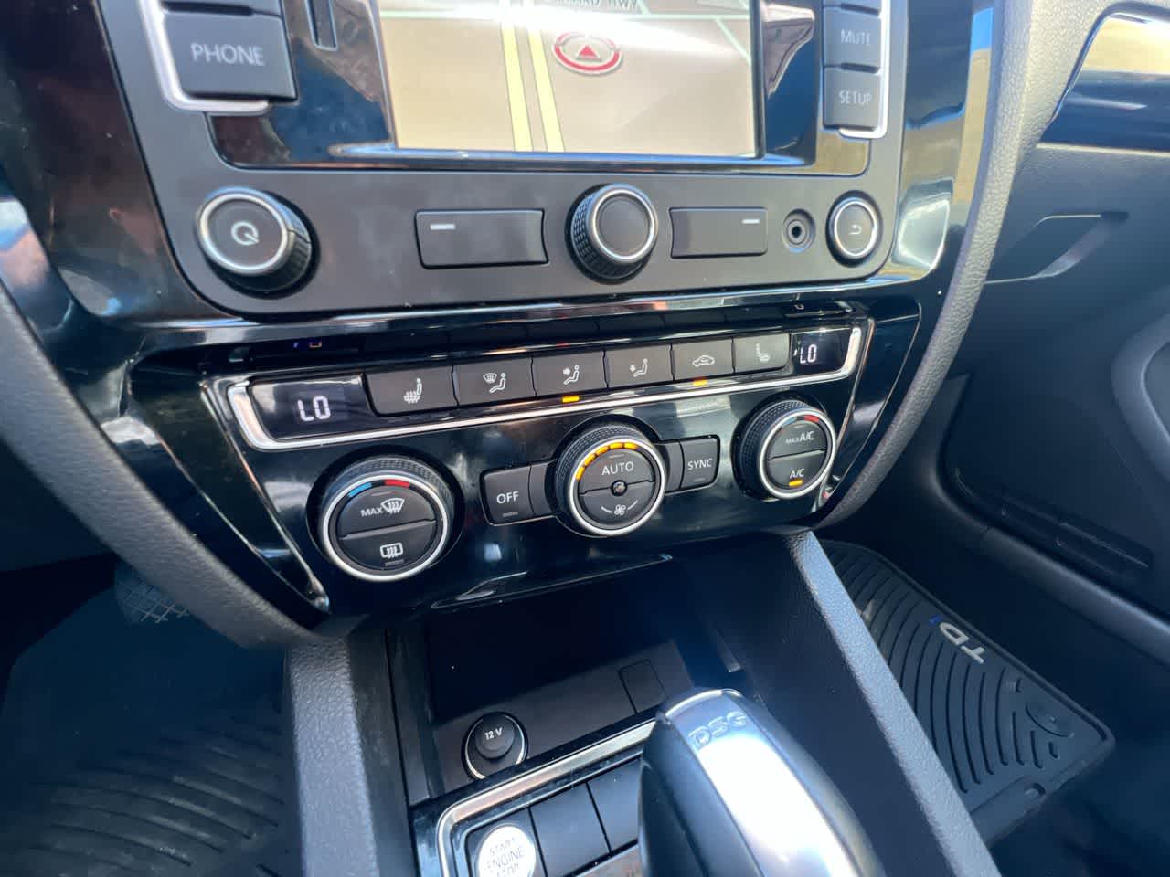 Thumbnail: 2015 Volkswagen Jetta - 19