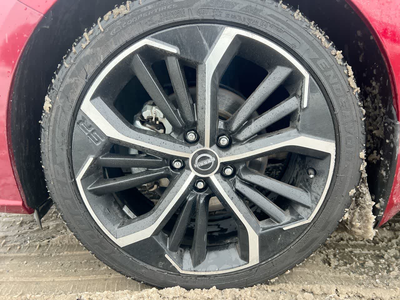 2023 Nissan Altima 2.5 SR photo 2