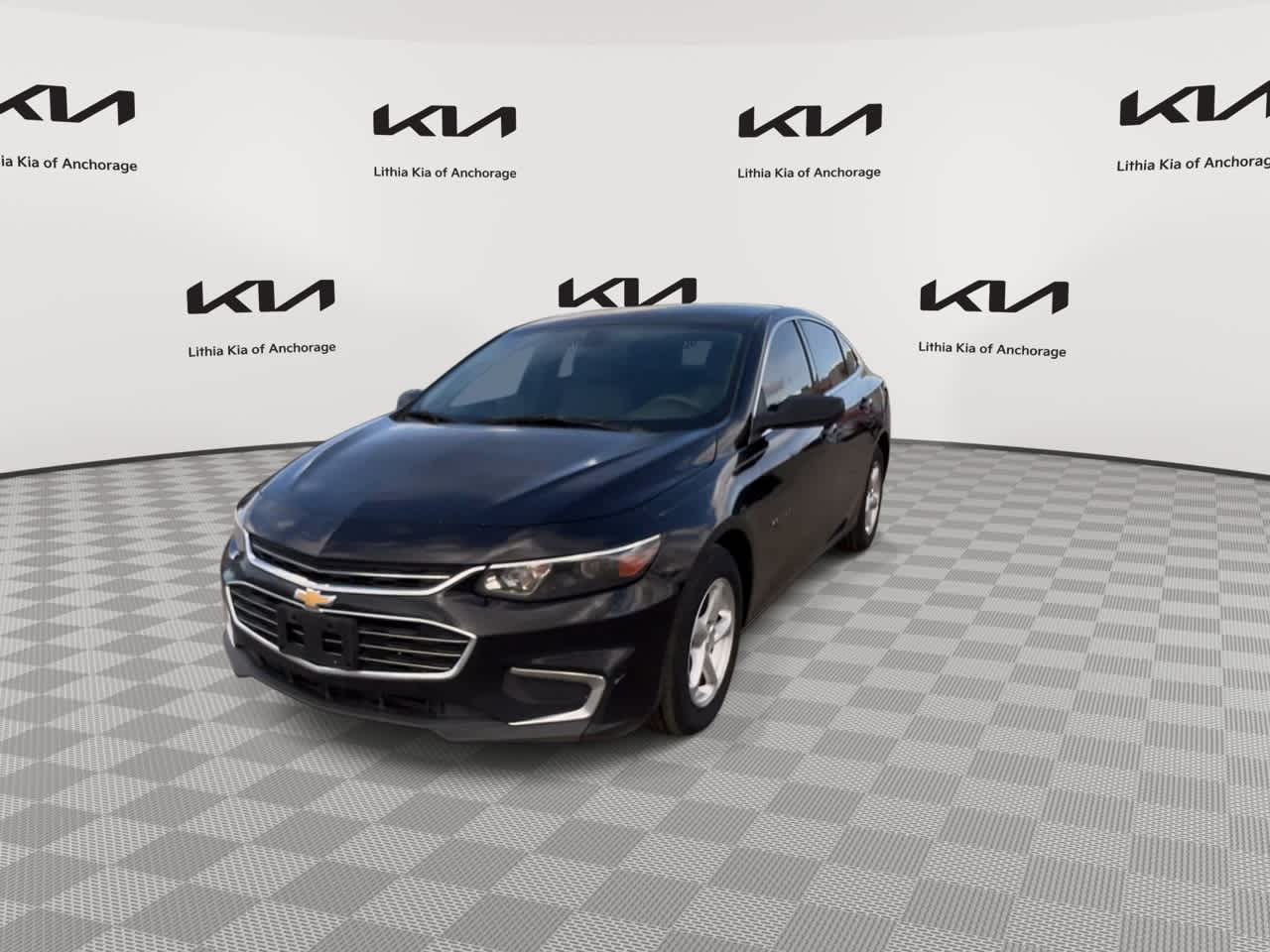 Thumbnail: 2017 Chevrolet Malibu - 4