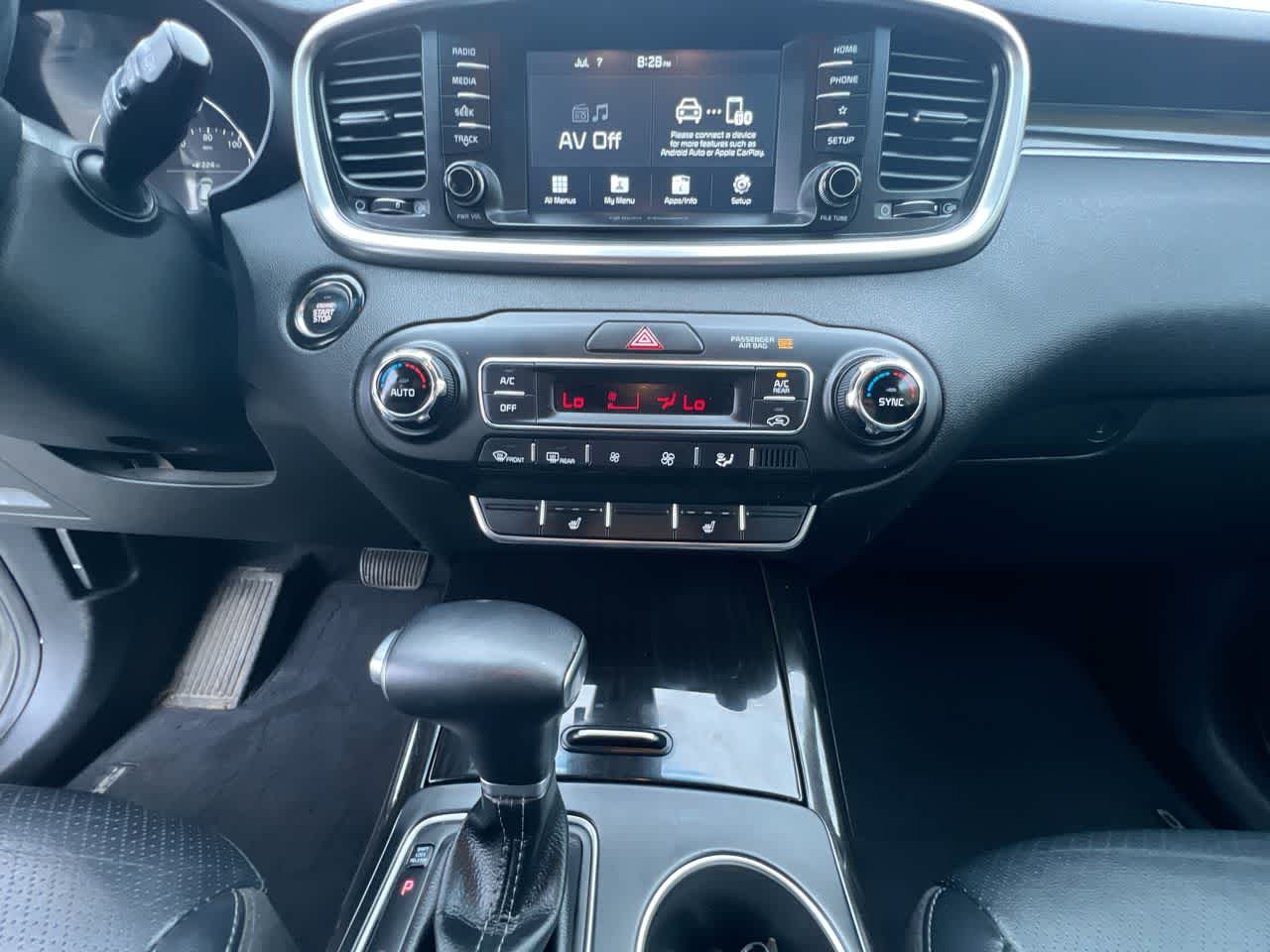 Thumbnail: 2019 Kia Sorento - 19