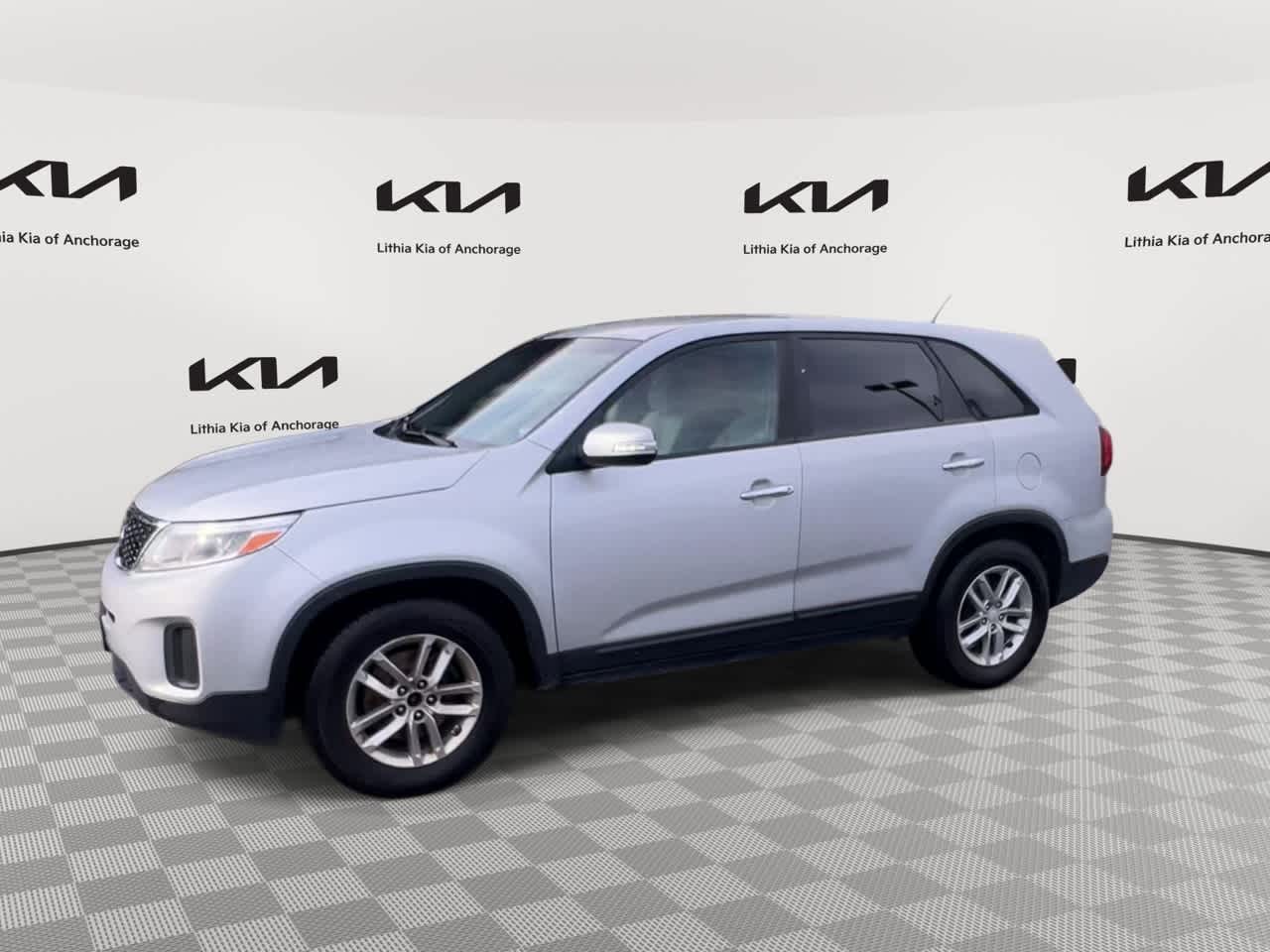 Thumbnail: 2015 Kia Sorento - 4