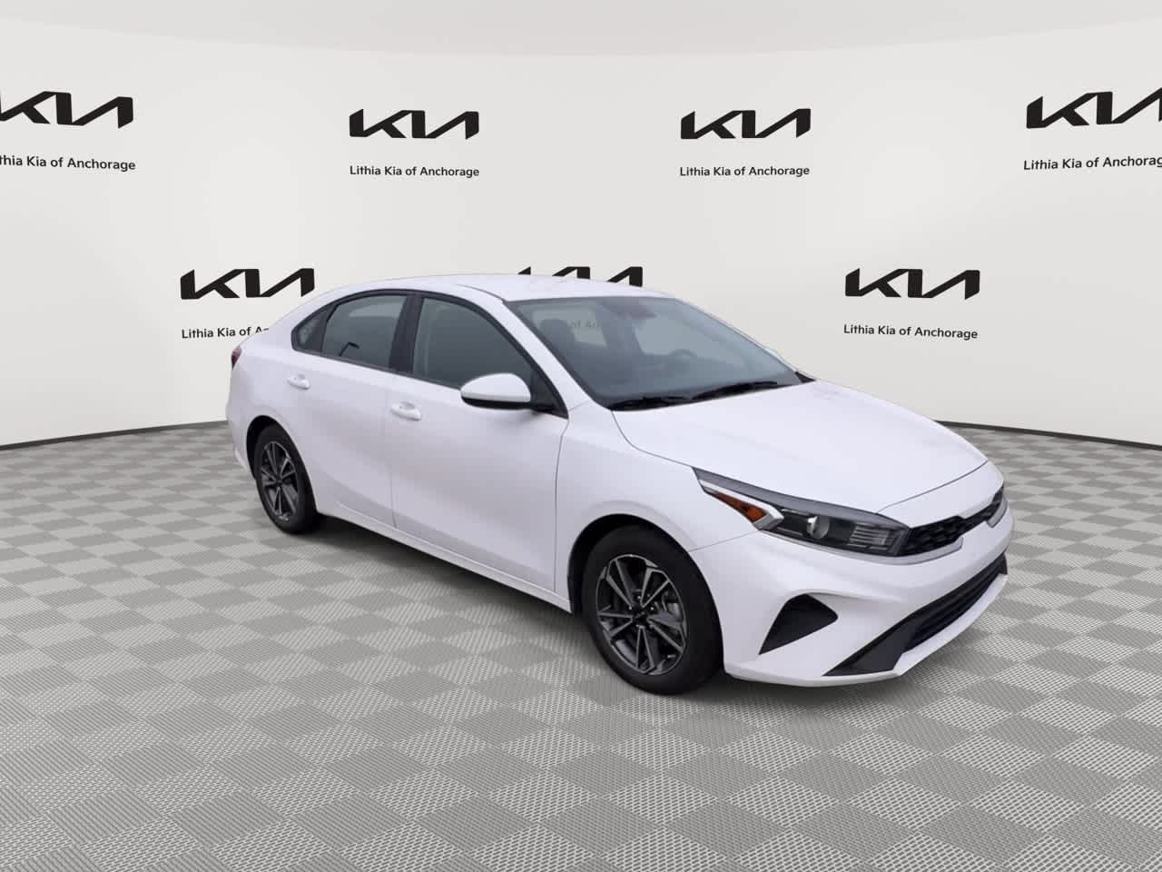 2022 Kia Forte LXS photo 2