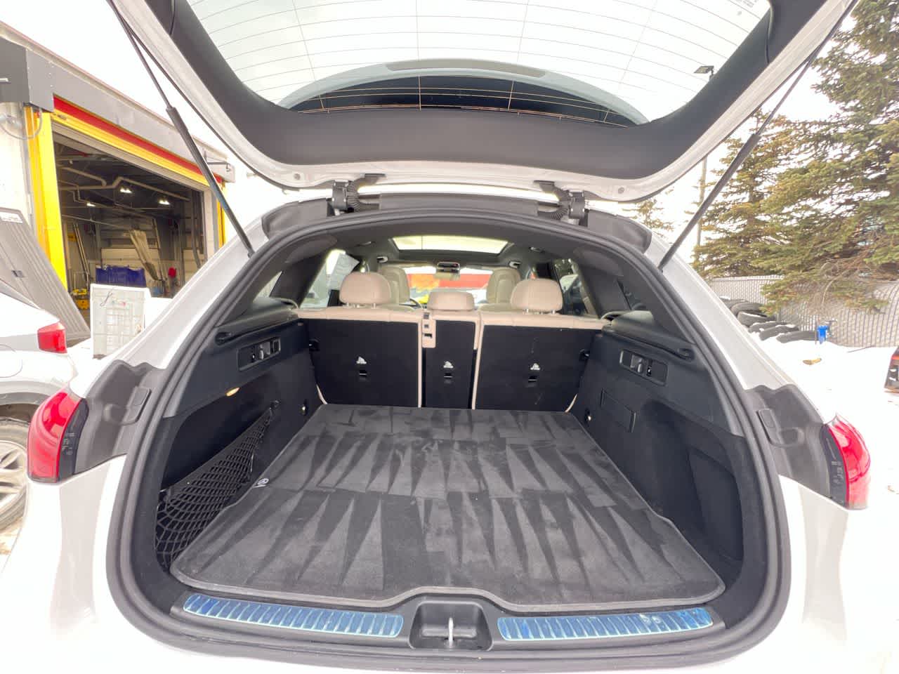 Thumbnail: 2024 Mercedes-Benz GLC - 26