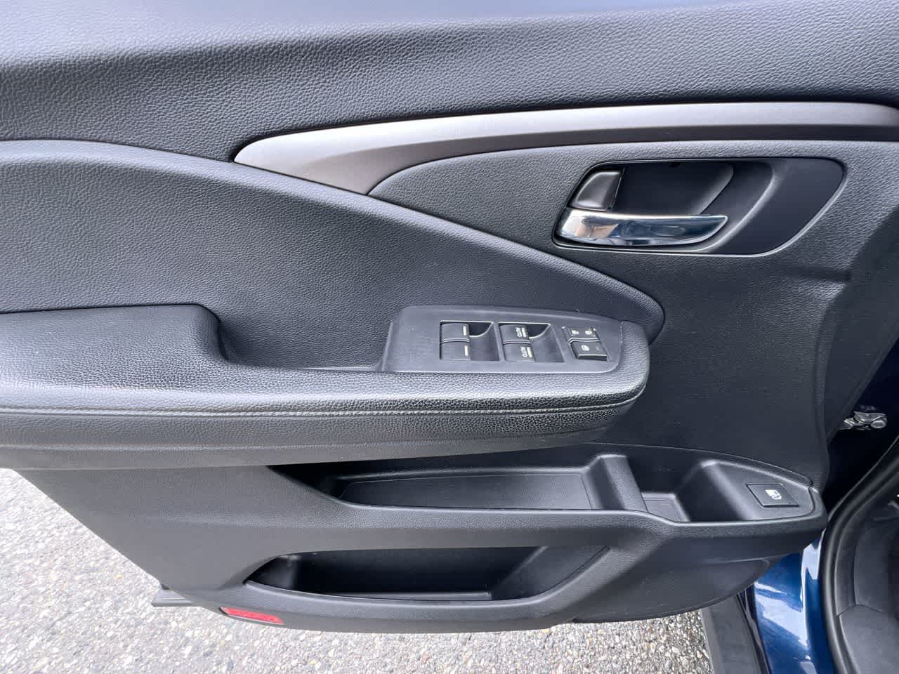 Thumbnail: 2019 Honda Passport - 13