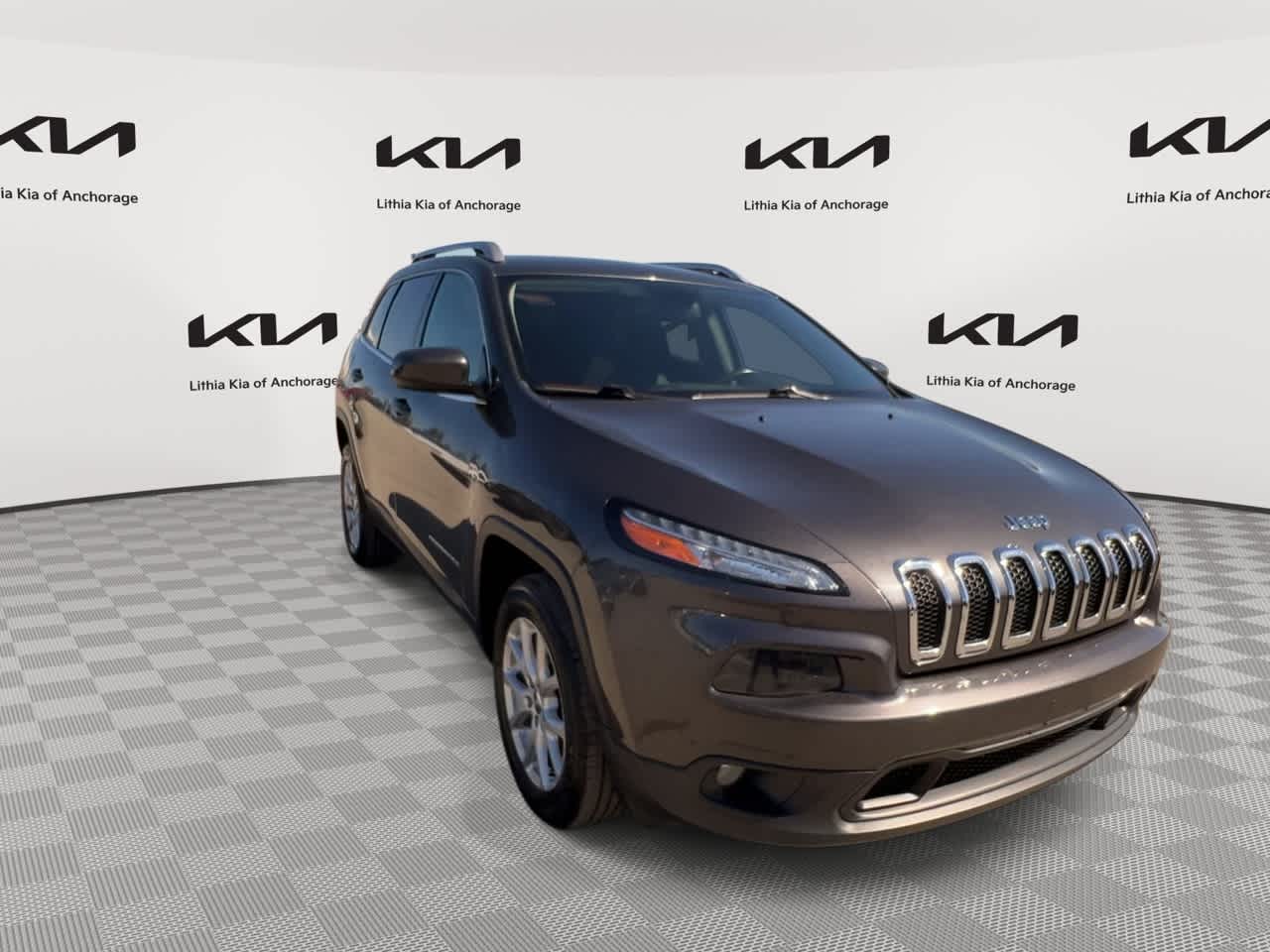 Thumbnail: 2016 Jeep Cherokee - 3