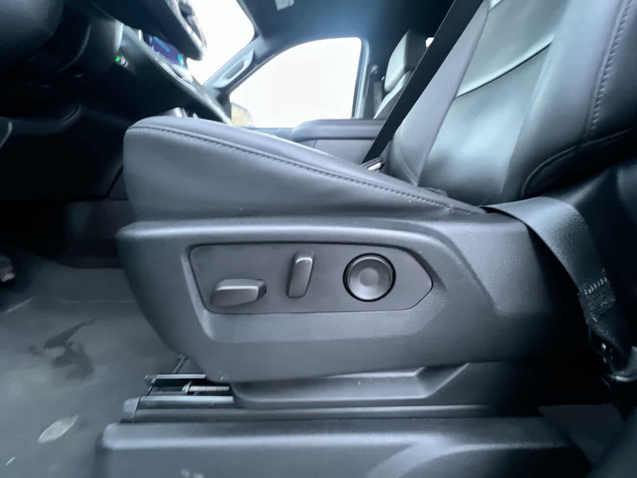 Thumbnail: 2023 Chevrolet Tahoe - 12