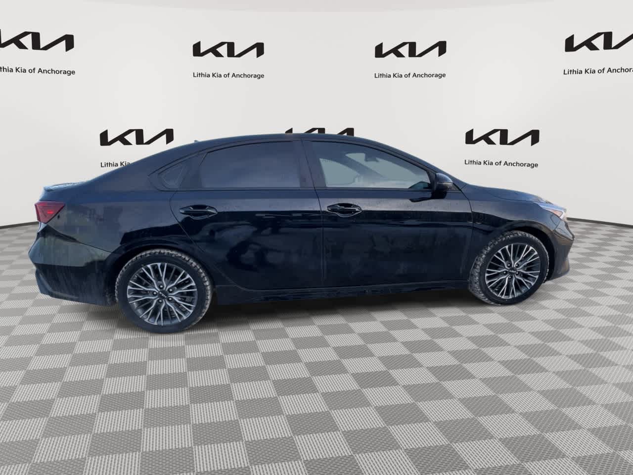 Thumbnail: 2024 Kia Forte - 9