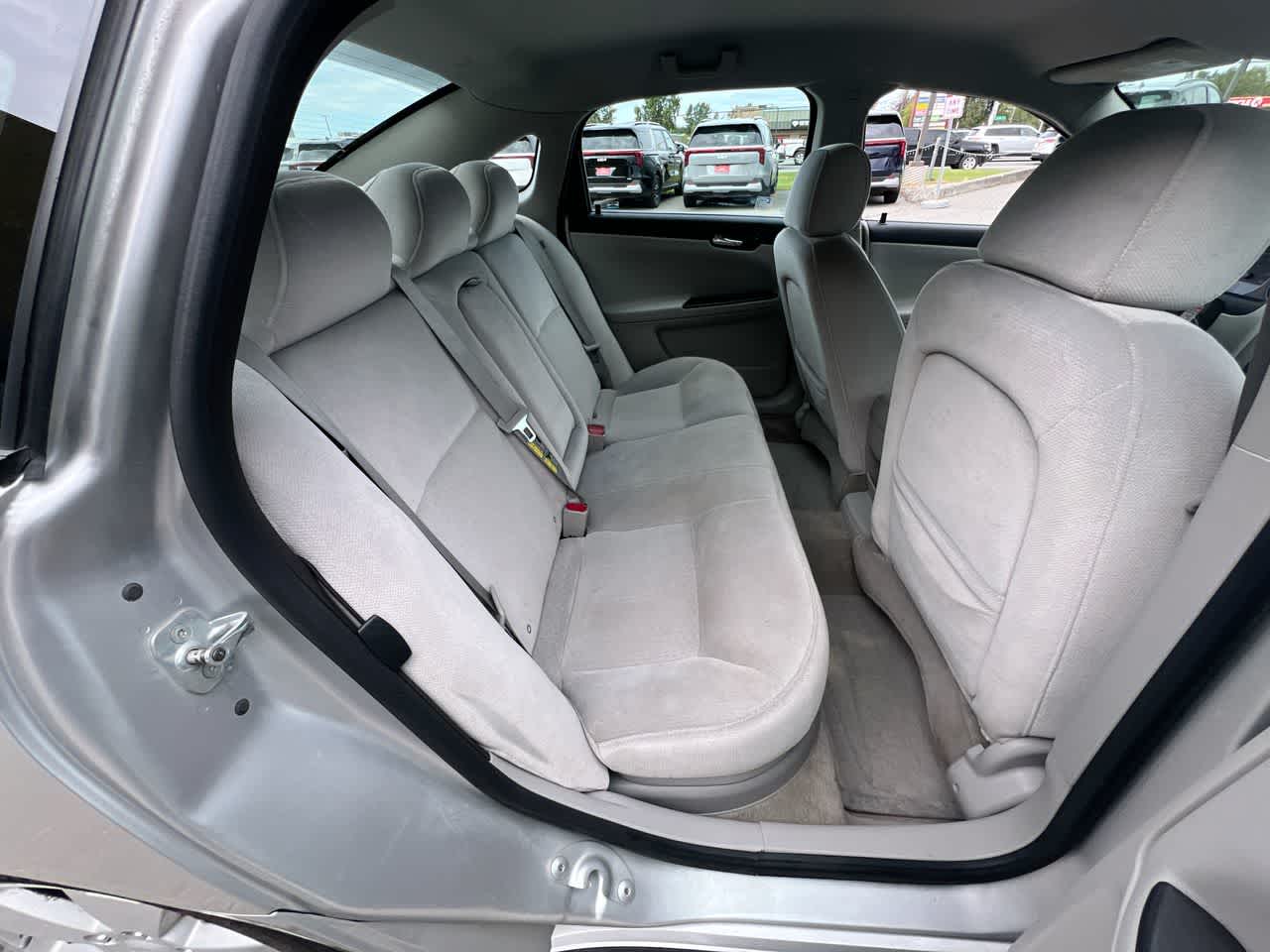 Thumbnail: 2007 Chevrolet Impala - 24
