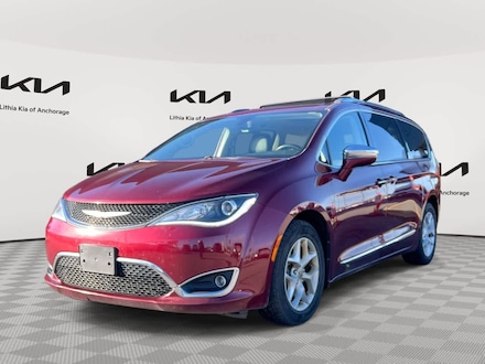 2020 Chrysler Pacifica Limited Van Passenger Van