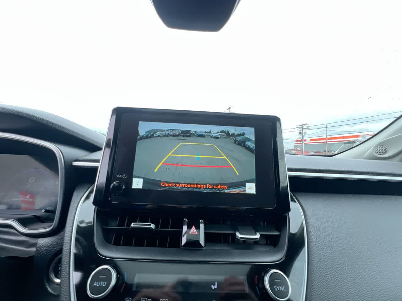 2023 Toyota Corolla Cross XLE 17