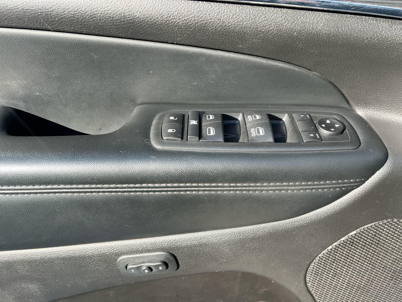 Thumbnail: 2020 Jeep Grand Cherokee - 13