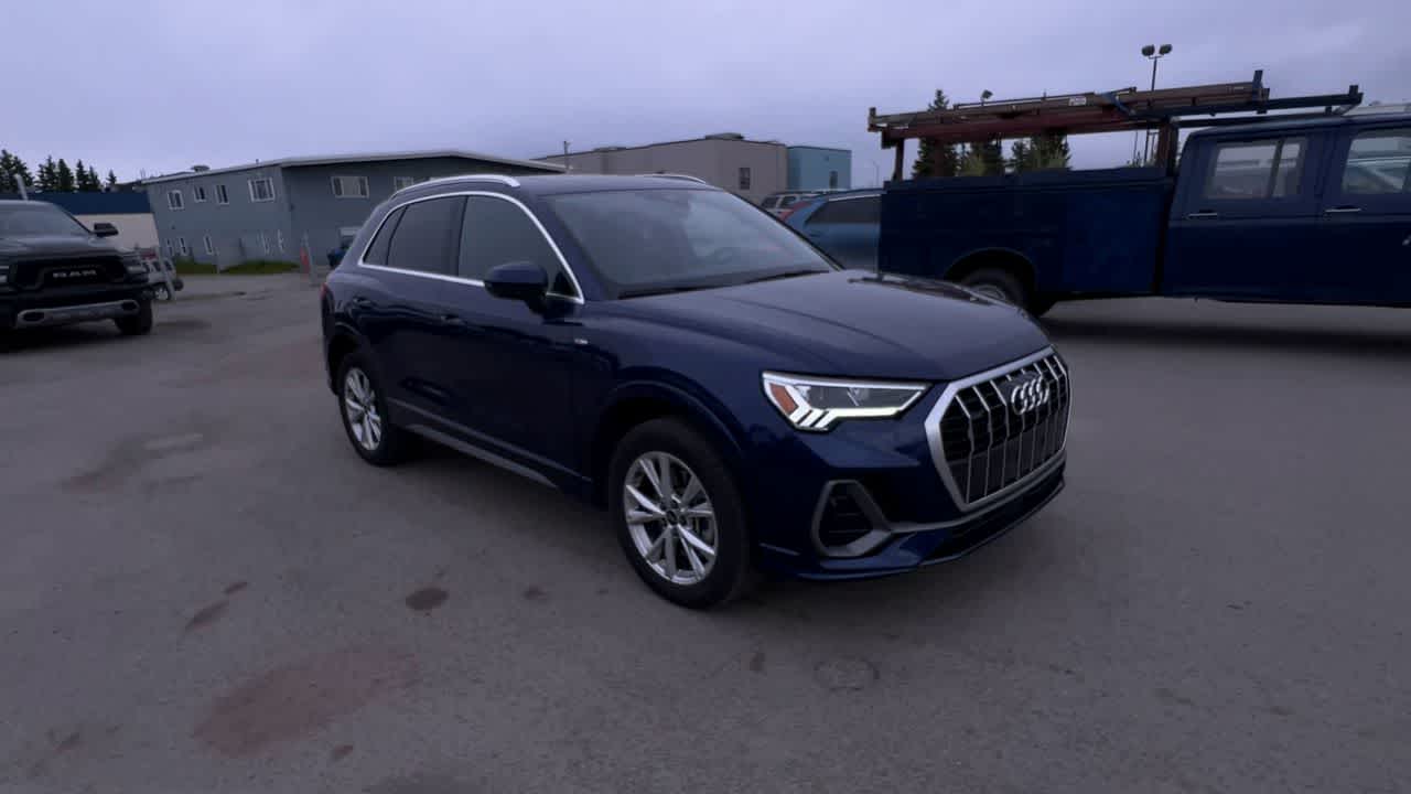 Thumbnail: 2023 Audi Q3 - 2