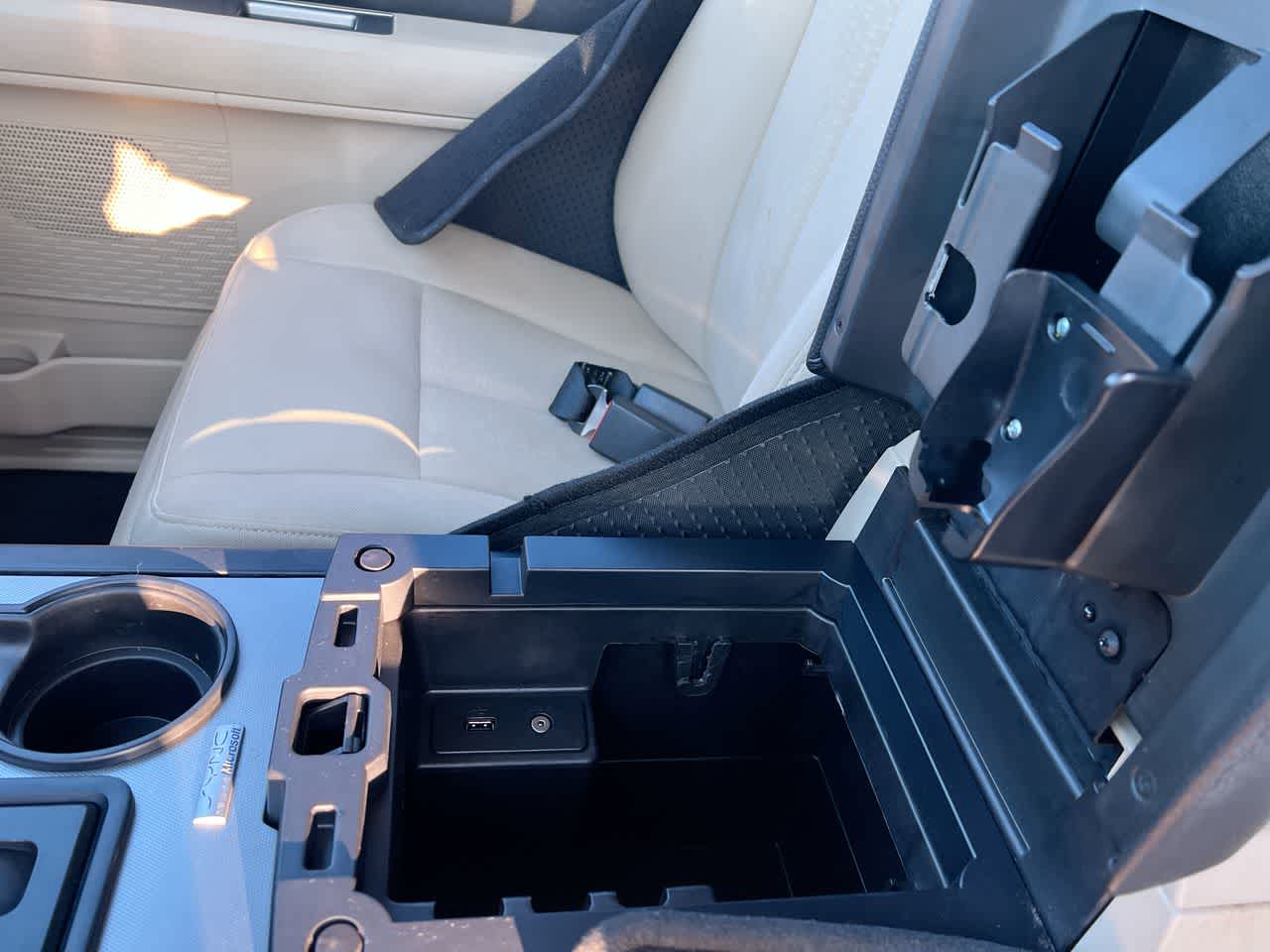 Thumbnail: 2015 Ford Expedition - 21