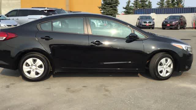Thumbnail: 2018 Kia Forte - 10