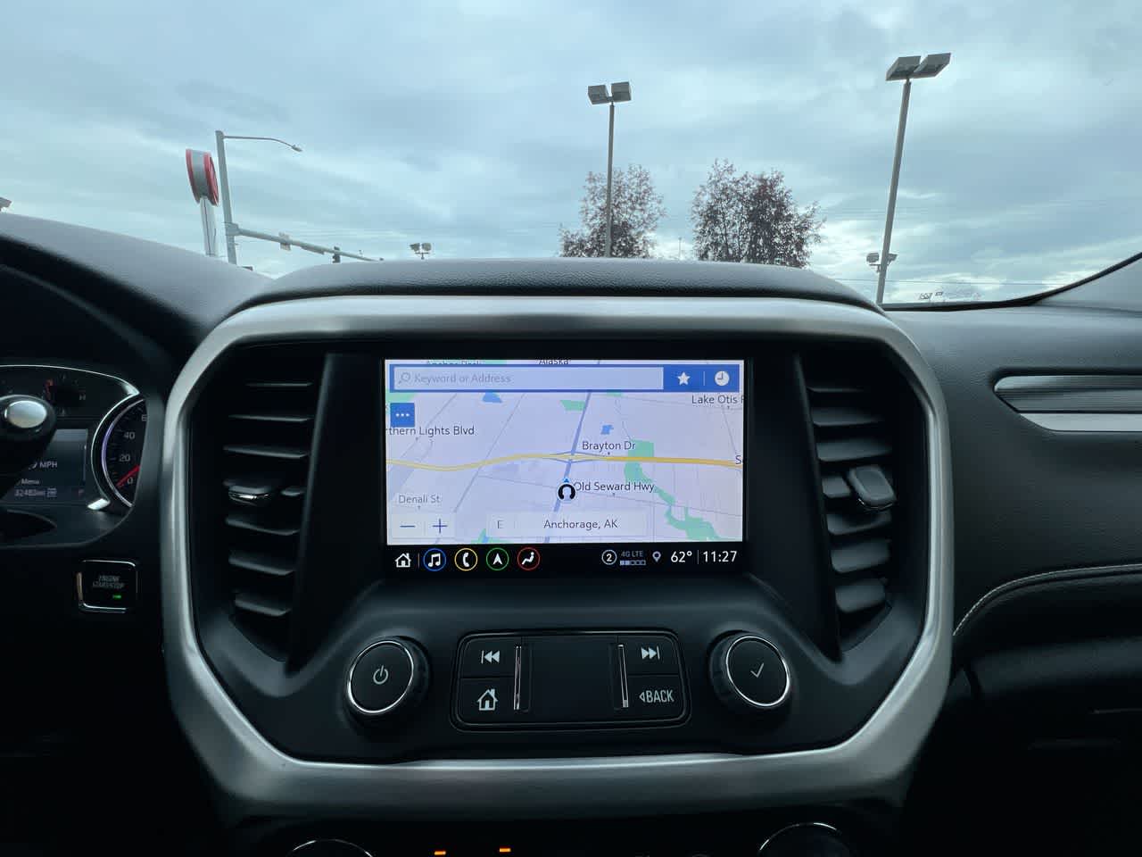 Thumbnail: 2023 GMC Acadia - 18