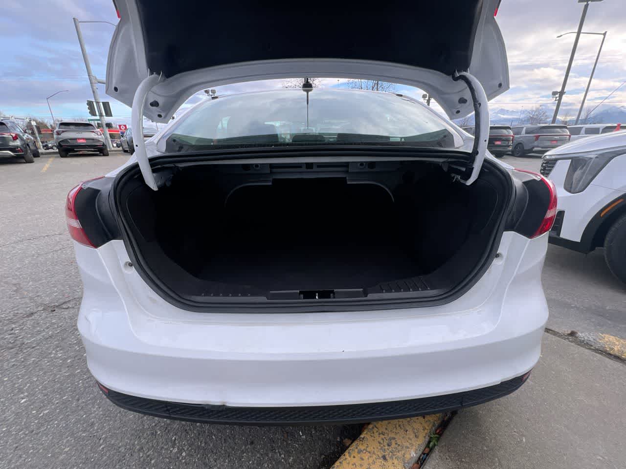 Thumbnail: 2018 Ford Focus - 25